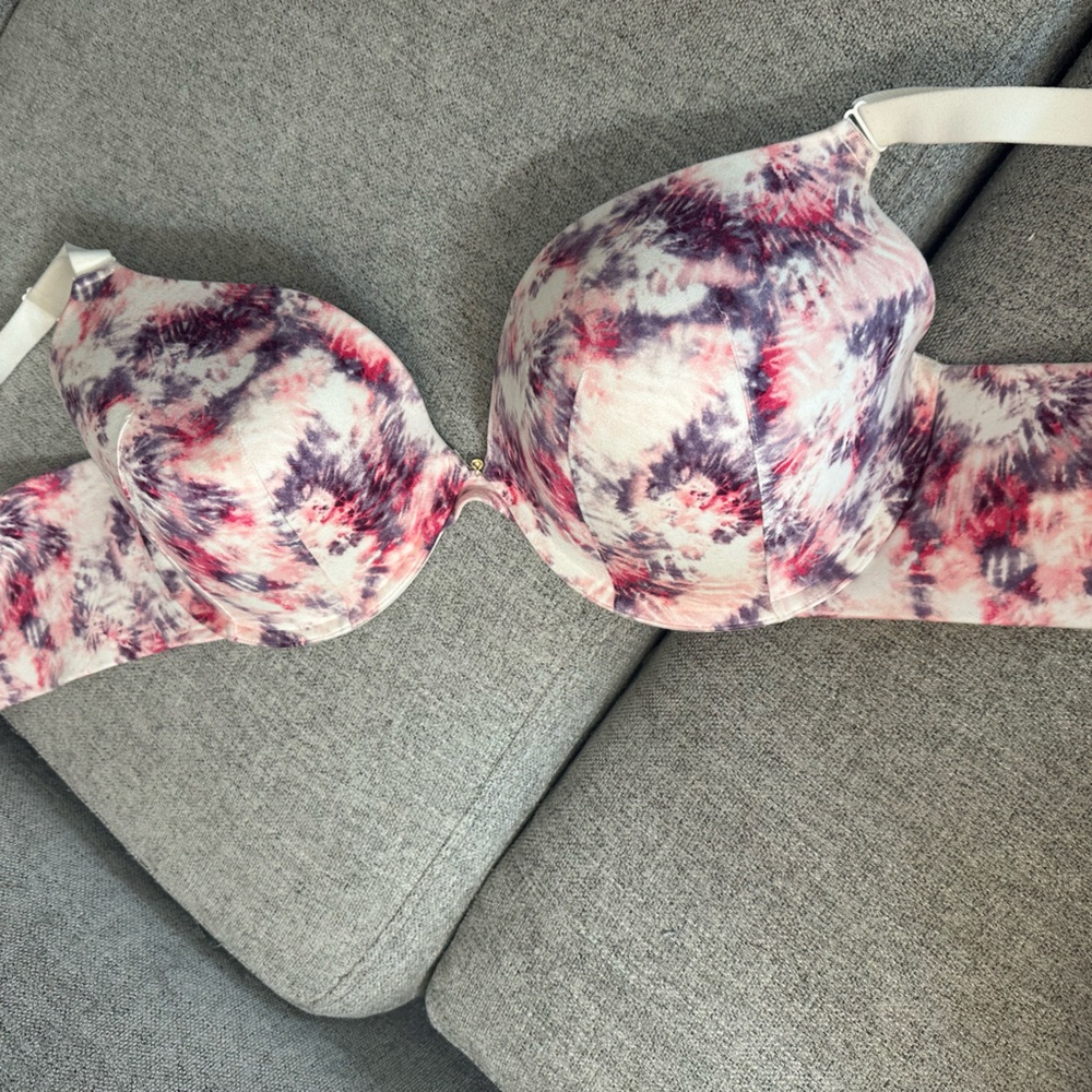 Lane Bryant padded bra 42DDD only worn once.